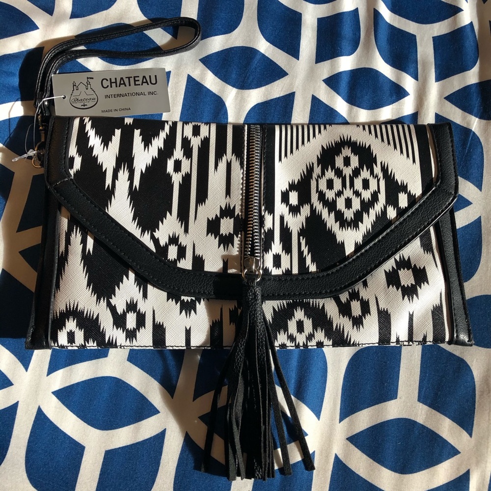💙2/$20 Ikat clutch - NWT